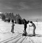 famiglia (Positivo) di Foto Elisabeth Fuchs-Hauffen, Überlingen/Bodensee,Fuchs-Hauffen, Elisabeth (1977/03/01 - 1977/03/31)