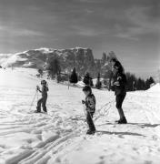 famiglia (Positivo) di Foto Elisabeth Fuchs-Hauffen, Überlingen/Bodensee,Fuchs-Hauffen, Elisabeth (1977/03/01 - 1977/03/31)