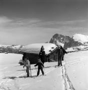 famiglia (Positivo) di Foto Elisabeth Fuchs-Hauffen, Überlingen/Bodensee,Fuchs-Hauffen, Elisabeth (1977/03/01 - 1977/03/31)