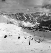 Wintersport: Skifahren (Positivo) di Foto Elisabeth Fuchs-Hauffen, Überlingen/Bodensee,Fuchs-Hauffen, Elisabeth (1977/03/01 - 1977/03/31)