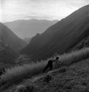 Bergbauernhof (Positivo) di Foto Elisabeth Fuchs-Hauffen, Überlingen/Bodensee,Fuchs-Hauffen, Elisabeth (1977/10/01 - 1977/11/13)