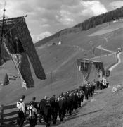 Fronleichnam (Positivo) di Foto Elisabeth Fuchs-Hauffen, Überlingen/Bodensee,Fuchs-Hauffen, Elisabeth (1970/06/01 - 1970/06/63)