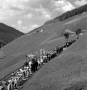 Fronleichnam (Positivo) di Foto Elisabeth Fuchs-Hauffen, Überlingen/Bodensee,Fuchs-Hauffen, Elisabeth (1970/06/01 - 1970/06/63)