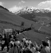 Fronleichnam (Positivo) di Foto Elisabeth Fuchs-Hauffen, Überlingen/Bodensee,Fuchs-Hauffen, Elisabeth (1970/06/01 - 1970/06/63)