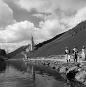 bambina (Positivo) di Foto Elisabeth Fuchs-Hauffen, Überlingen/Bodensee,Fuchs-Hauffen, Elisabeth (1970/06/01 - 1970/06/63)