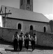 costume tradizionale (Positivo) di Foto Elisabeth Fuchs-Hauffen, Überlingen/Bodensee,Fuchs-Hauffen, Elisabeth (1970/06/01 - 1970/06/63)