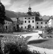 Schloß Wolfsthurn (Ratschings) (Positivo) di Foto Elisabeth Fuchs-Hauffen, Überlingen/Bodensee,Fuchs-Hauffen, Elisabeth (1970/10/01 - 1970/10/31)