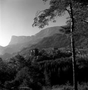 Schloß Katzenzungen (Tisens) (Positivo) di Foto Elisabeth Fuchs-Hauffen, Überlingen/Bodensee,Fuchs-Hauffen, Elisabeth (1970/10/01 - 1970/10/31)