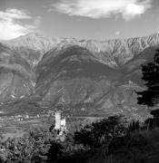 Burgruine Untermontani in Morter (Positivo) di Foto Elisabeth Fuchs-Hauffen, Überlingen/Bodensee,Fuchs-Hauffen, Elisabeth (1968/09/01 - 1968/09/93)