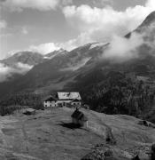 Kirche bei der Zufall-Hütte in Martell (Positivo) di Foto Elisabeth Fuchs-Hauffen, Überlingen/Bodensee,Fuchs-Hauffen, Elisabeth (1968/09/01 - 1968/09/93)