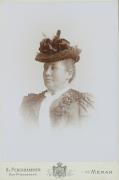 ritratto di donna (Positivo) di Perckhammer, Hildebrand von (1880/01/01 - 1910/12/31)