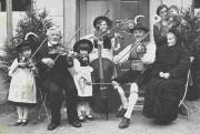 Familienbild (Positivo) (1932/04/01 - 1932/04/43)