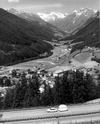 Brennerautobahn (Positivo) di Foto Elisabeth Fuchs-Hauffen, Überlingen/Bodensee,Fuchs-Hauffen, Elisabeth (1968/06/01 - 1968/06/63)