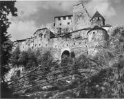 Schloß Taufers (Sand in Taufers) (Positivo) di Foto Elisabeth Fuchs-Hauffen, Überlingen/Bodensee,Fuchs-Hauffen, Elisabeth (1970/06/01 - 1970/06/63)