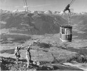 Seilbahn Bruneck-Kronplatz (Positivo) di Foto Elisabeth Fuchs-Hauffen, Überlingen/Bodensee,Fuchs-Hauffen, Elisabeth (1969/06/01 - 1969/06/63)