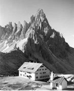 rifugio (Positivo) di Foto Elisabeth Fuchs-Hauffen, Überlingen/Bodensee,Fuchs-Hauffen, Elisabeth (1970/07/01 - 1970/07/31)