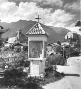 Kapelle/Bildstock/Gebetsstation/Kruzifix (Positivo) di Foto Elisabeth Fuchs-Hauffen, Überlingen/Bodensee,Fuchs-Hauffen, Elisabeth (1969/07/01 - 1969/07/31)