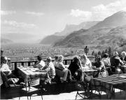 Wanderer/Ausflügler (Positivo) di Foto Elisabeth Fuchs-Hauffen, Überlingen/Bodensee,Fuchs-Hauffen, Elisabeth (1972/06/01 - 1972/06/63)