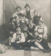 Gruppenbild (Positivo) (1900/01/01 - 1930/12/31)