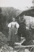 ritratto di donna (Positivo) (1920/01/01 - 1946/12/31)