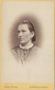 ritratto di donna (Positivo) di Gertinger, Julius (1860/01/01 - 1890/12/31)