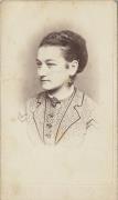 ritratto di donna (Positivo) di Volkmann, S. (1860/01/01 - 1900/12/31)