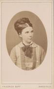 ritratto di donna (Positivo) di Bopp, Friedrich (1880/01/01 - 1880/12/31)