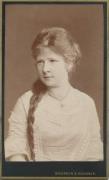 ritratto di donna (Positivo) di Scherner & Häninger (1860/01/01 - 1900/12/31)