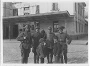 Gruppenbild (Positivo) di Ellmenreich, Albert (1919/02/26 - 1919/02/26)