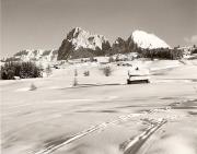 Almhütte Seiser Alm (Positivo) di Foto Fuchs-Hauffen, Überlingen (1960/01/01 - 1989/12/31)