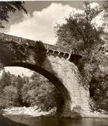Brücke Meran Römersteg / Steinerner Steg (Positivo) di Foto Fuchs-Hauffen, Überlingen (1950/01/01 - 1969/12/31)