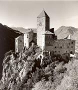 Schloß Karneid (Positivo) di Foto Fuchs-Hauffen, Überlingen (1950/01/01 - 1969/12/31)