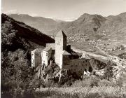 Schloß Karneid (Positivo) di Foto Fuchs-Hauffen, Überlingen (1950/01/01 - 1969/12/31)