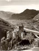 Schloß Karneid (Positivo) di Foto Fuchs-Hauffen, Überlingen (1950/01/01 - 1969/12/31)