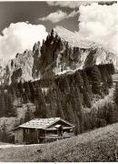 Almhütte Seiser Alm (Positivo) di Foto Fuchs-Hauffen, Überlingen (1950/01/01 - 1969/12/31)