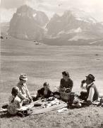 Almhütte Seiser Alm (Positivo) di Foto Fuchs-Hauffen, Überlingen (1950/01/01 - 1969/12/31)