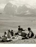 Almhütte Seiser Alm (Positivo) di Foto Fuchs-Hauffen, Überlingen (1950/01/01 - 1969/12/31)