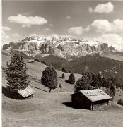 Almhütte Seceda-Geisler-Gebiet (Positivo) di Foto Fuchs-Hauffen, Überlingen (1950/01/01 - 1969/12/31)