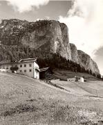 Bauernhof Gröden (Positivo) di Foto Fuchs-Hauffen, Überlingen (1950/01/01 - 1969/12/31)