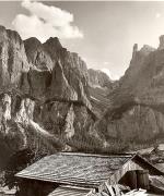 Bauernhof Gadertal (Positivo) di Foto Fuchs-Hauffen, Überlingen (1950/01/01 - 1969/12/31)