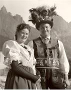 Tracht: Kastelruth (Positivo) di Foto Fuchs-Hauffen, Überlingen (1950/01/01 - 1969/12/31)