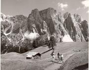 Wanderer/Ausflügler (Positivo) di Foto Elisabeth Fuchs-Hauffen, Überlingen/Bodensee (1950/01/01 - 1975/12/31)