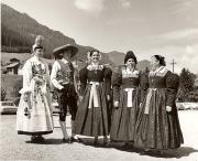 Tracht: Gröden (Positivo) di Foto Elisabeth Fuchs-Hauffen, Überlingen/Bodensee (1950/01/01 - 1975/12/31)