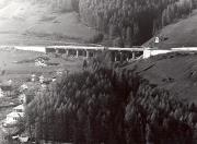 Straße: Brennerautobahn bei Sterzing (Positivo) di Foto Eccher, Trient (1965/01/01 - 1985/12/31)