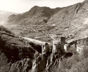 Schloß Karneid (Positivo) di Foto Fuchs-Hauffen, Überlingen (1960/01/01 - 1985/12/31)