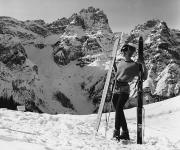 Skifahrer (Positivo) di Foto Tappeiner, Meran (1950/01/01 - 1979/12/31)