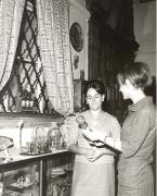 donna (Positivo) di Foto Sandro Saltuari, Bozen (1950/01/01 - 1979/12/31)