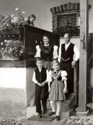 famiglia (Positivo) di Foto Fuchs-Hauffen, Überlingen (1950/01/01 - 1979/12/31)