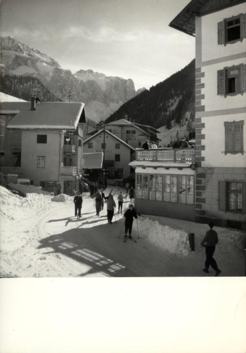 Skifahrer (Positivo) di Foto E. Frass, Bozen (1950/01/01 - 1969/12/31) 
