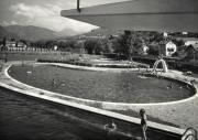 Badegäste in/bei Schwimmbad (Positivo) di Foto Edizioni Ghedina (1950/01/01 - 1969/12/31)